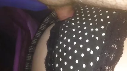 Perra con un elegante culo se sienta en un espeso y negro videos de petardas peludas polla