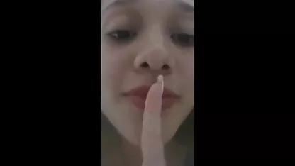 Un hombre mete su peliculas petardas hd trompa en los tomates