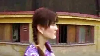 Sexy Avluv rocía un dildo petardas gordas gratis