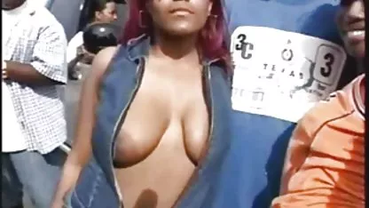 Un experimentado mamada magistral chupa una descargar videos de petardas xxx polla gorda.