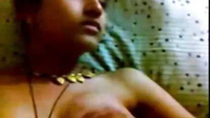 Calvo amigo hardcore folla a una videos xxx petardas gratis perra joven con un culo apretado y grandes, tetas jugosas