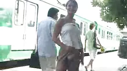 Puta rubia xxxpetardashd con un culo grande inundado con el esperma