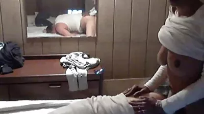 La señora invitó a un petardas con mascotas conductor privado en su habitación y le dio una real mierda