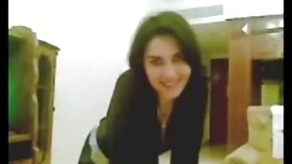 Masaje erótico con una guapa petardas xxz morena