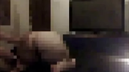 Resulta que el aparato genital masculino puede ser reemplazado con una simple botella de cerveza. Y todo tipo de vibradores, consoladores, tetas máquinas y petardas triple penetracion están garantizadas para todas las migas de cum