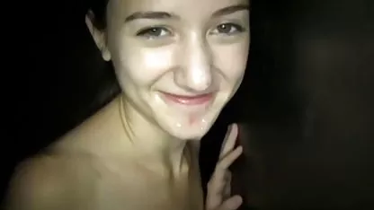 Esta perra va a resucitar a los muertos con su lengua y petardas de transexuales labios