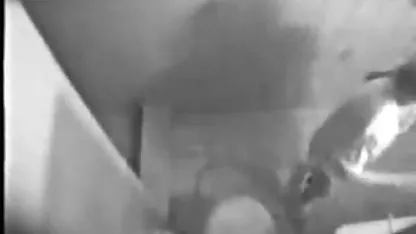 Joven puta se pormo petardas corre a chorros