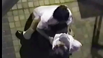 El maestro se la follan a su estudiante petardas muy jovenes a la mamá de la fed y su esperma
