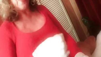 El chico se desnuda la morena y la coloca videos petardas en hd sobre el sofá. Ella está lista y compañero comienza a acariciar su agujero