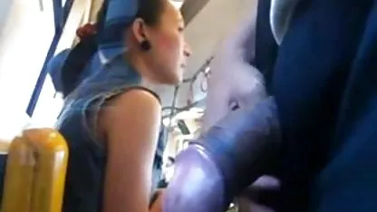 Gimnasta en el puente en la posición 69, ama a la caricia petardas videos de negras de una polla