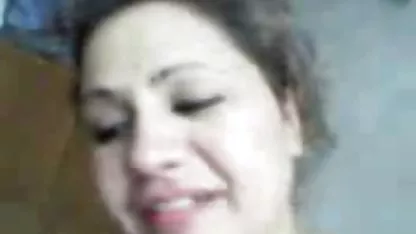 Latina con grandes tetas se quitó de la playa y follada petardas xxx tetonas en mojado